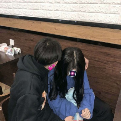 穿衛衣戴帽子的男頭6
