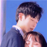 穿衛衣戴帽子的男頭10