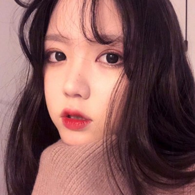 美女很困頭像5
